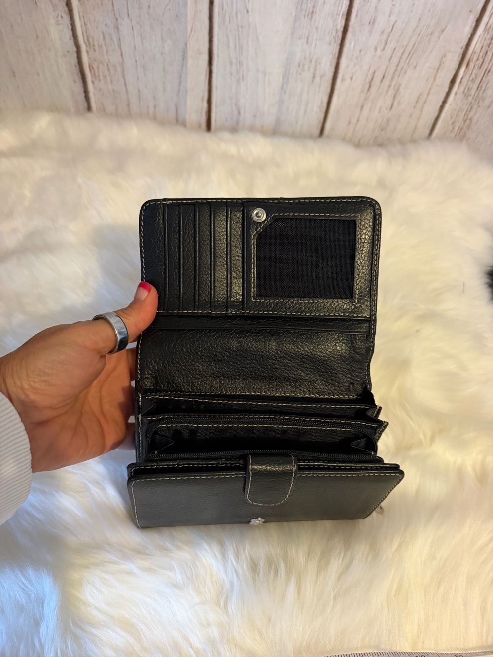 Danier Black Genuine Leather Trifold Wallet Organizer With Zip Pocket